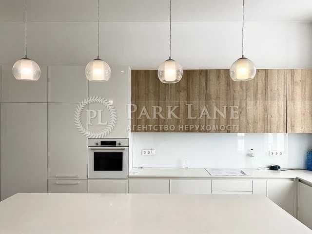 Аренда квартиры. Центр Киева. Льва Толстого. 5 комнат. Можно под офис