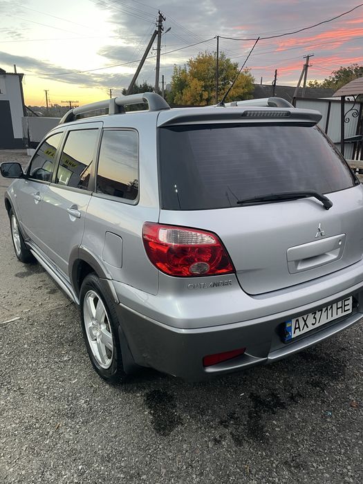 Продам офіційний Mitsubishi Outlander