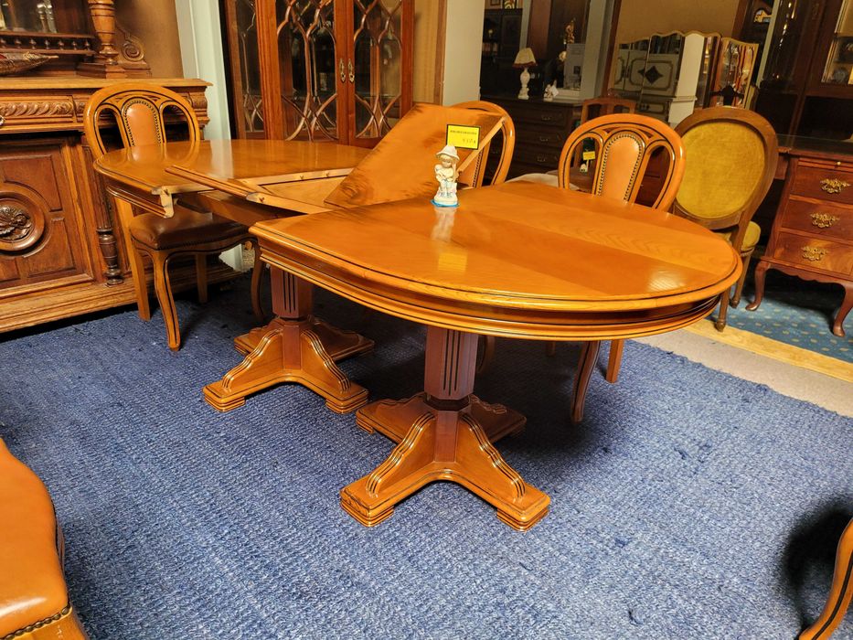 Mesa em madeira maciça - extensível - óptimo estado - Só a mesa