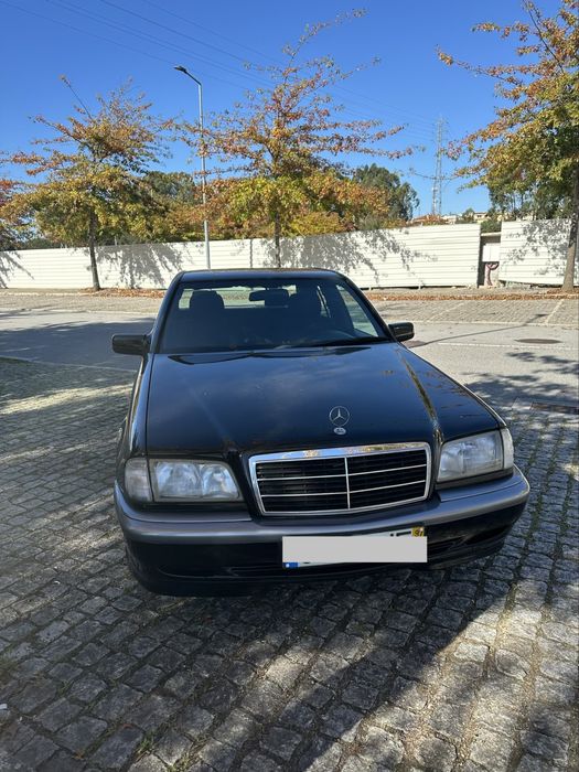 Mercedes-Benz c200