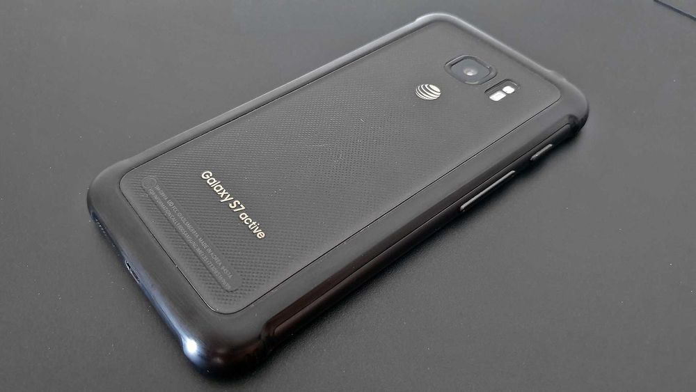 Защищенный смартфон Samsung Galaxy S7 Active, 4GB/32GB/4000mAh/IP68