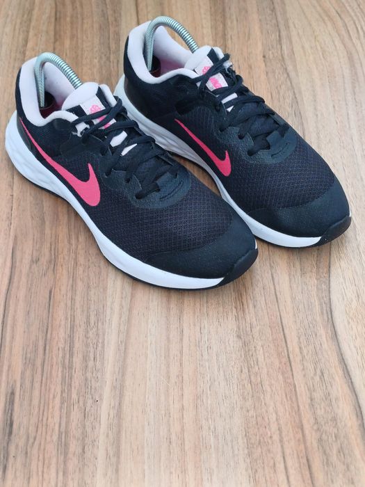 Nike Revolution 6 підліткові літні кросівки / жіночі бігові кросовки сітка 37-38р