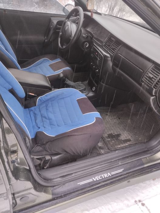 OPEL Vectra B. 1.6 Газ/Бензин
