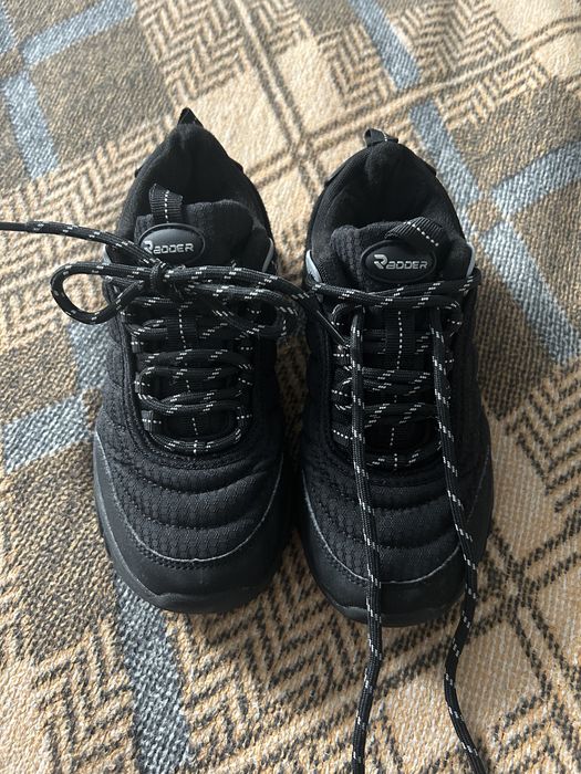 Продам дитячі кросівки Radder
