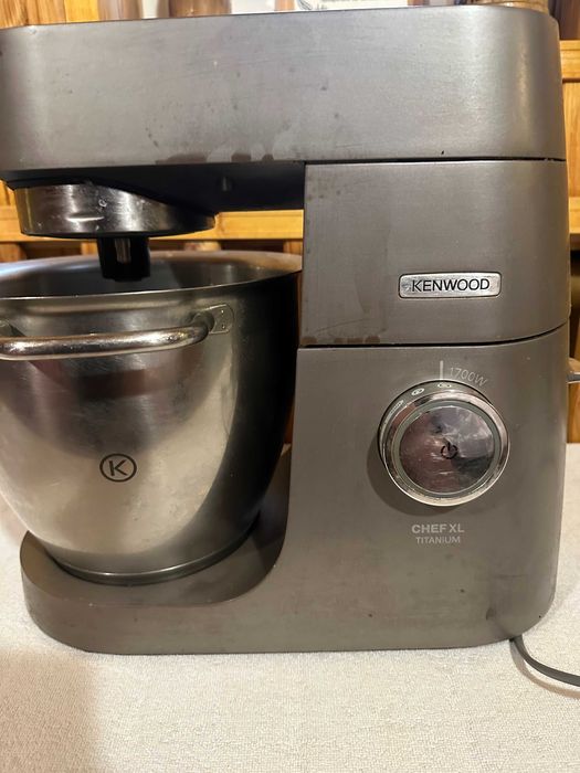 Кухонный комбайн Kenwood KVL80