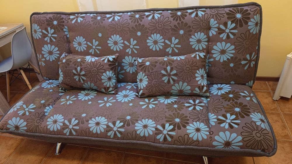 Wersalki + kanapa – bardzo dobry stan – 350 zł/szt. 192x135cm 200x135