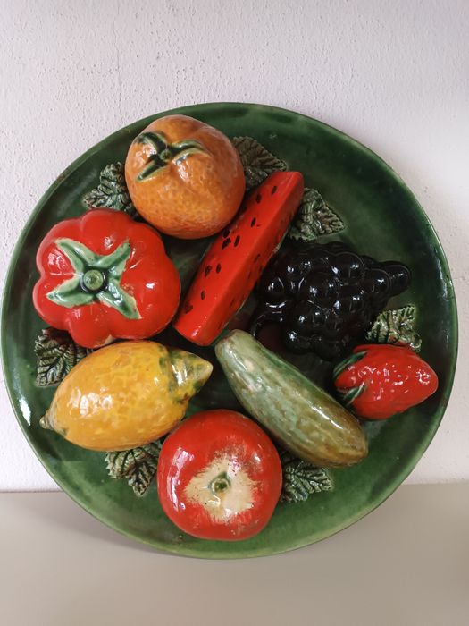 Prato de suspensão com frutos não marcado