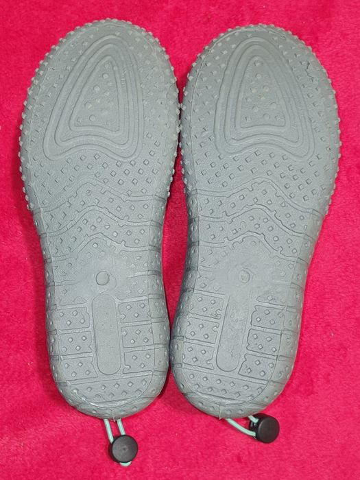 Dziewczęce buty do wody IN2 WATER, stan BDB, rozm. 32 / 21,5 cm