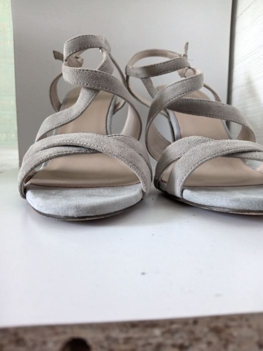 Продаю літні туфлі