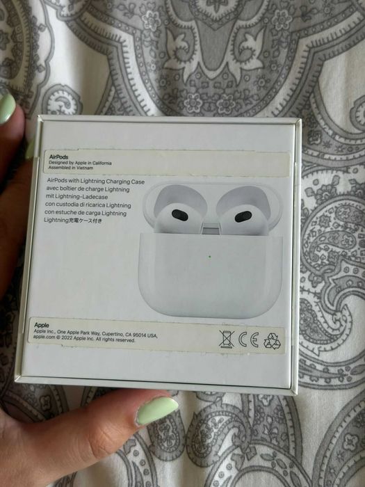 Apple AirPods 3rd Geração - Em Ótimo Estado, Com Capa Azul