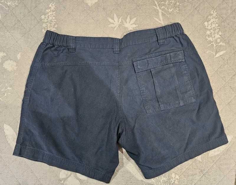 Calções homem com bolsos