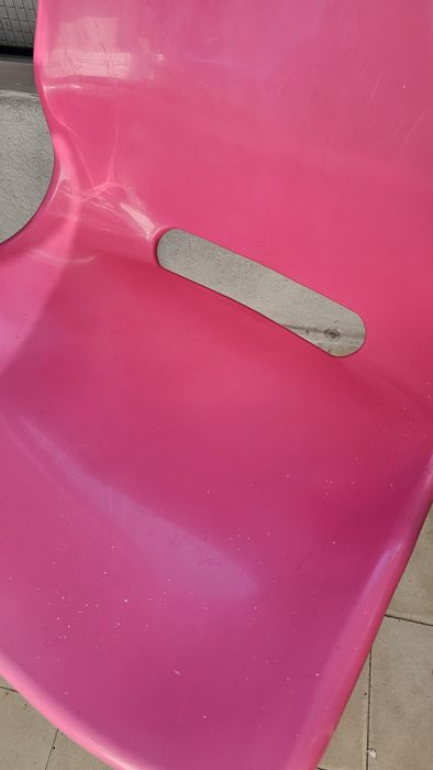 Cadeira cor de rosa