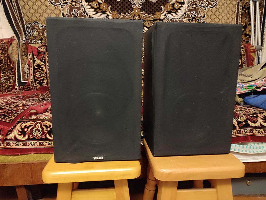 Колонки Акустические YAMAHA  NS-G5. Звук !