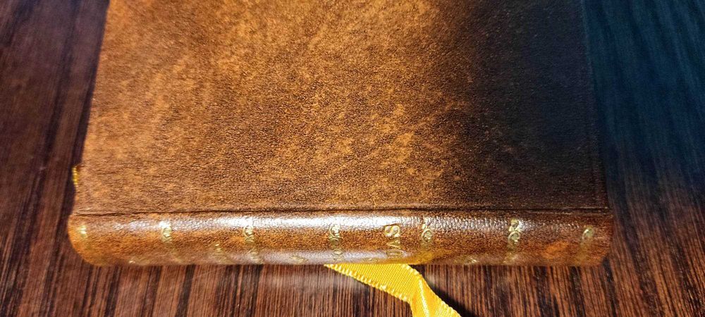 Livro "A epopeia nacional: Os Lusíadas" de Luiz de Camões