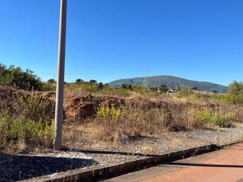 Vende-se terreno na Abrigada e Cabanas de Torres