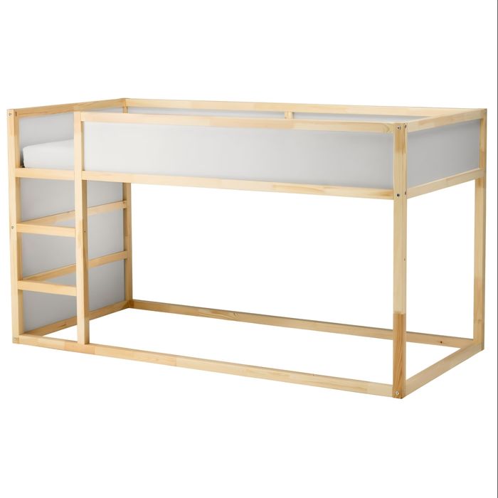 Cama reversível (Ikea, modelo Kura)