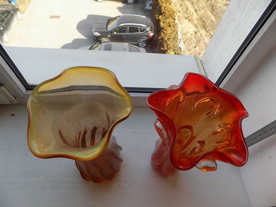 Ваза времен СССР гутное цветное стекло h - 36 см Цена за 1 шт