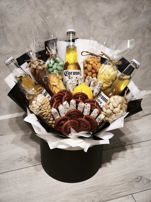 Їстівні букети. М'ясні букети. Букети з ковбасок. Чоловічий букет