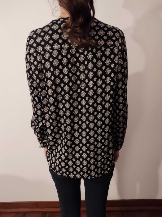 Camisa Preta com padrão