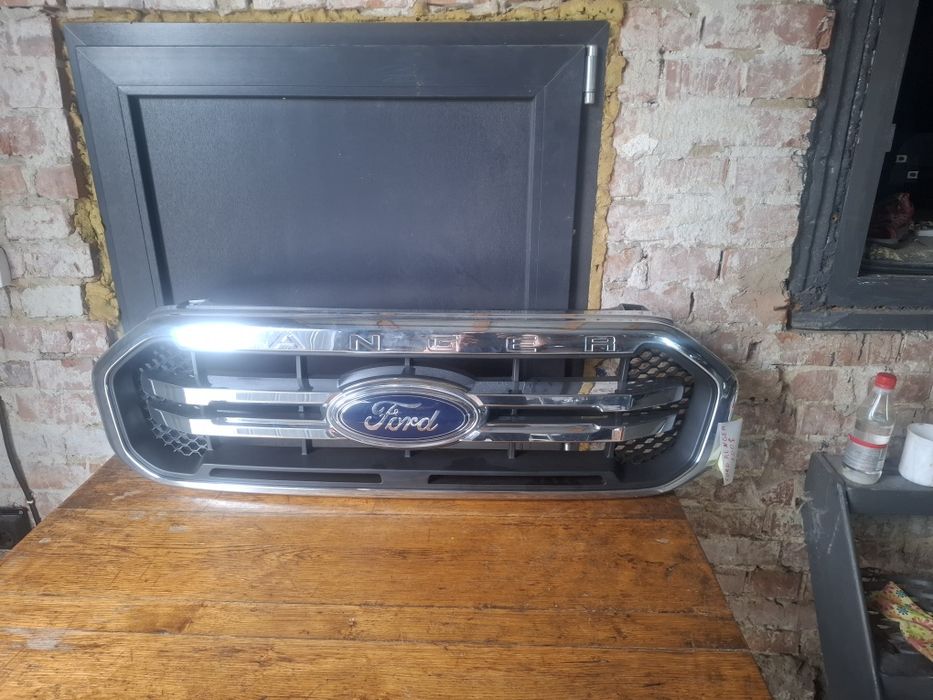 Оригінальна решітка радіатора Ford Ranger 2015–2018 хром гриль Форд Рейнджер
