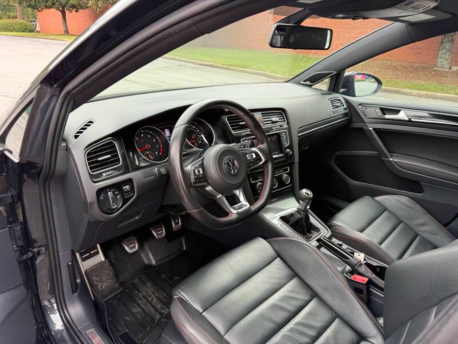 Volkswagen Golf GTI SE      2015