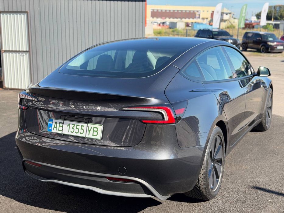 В ПРОДАЖІ Tesla Model 3 2024р