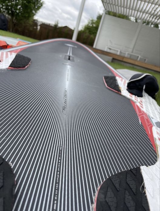 Zestaw z deską carbon 145l Excocet Warp s 85