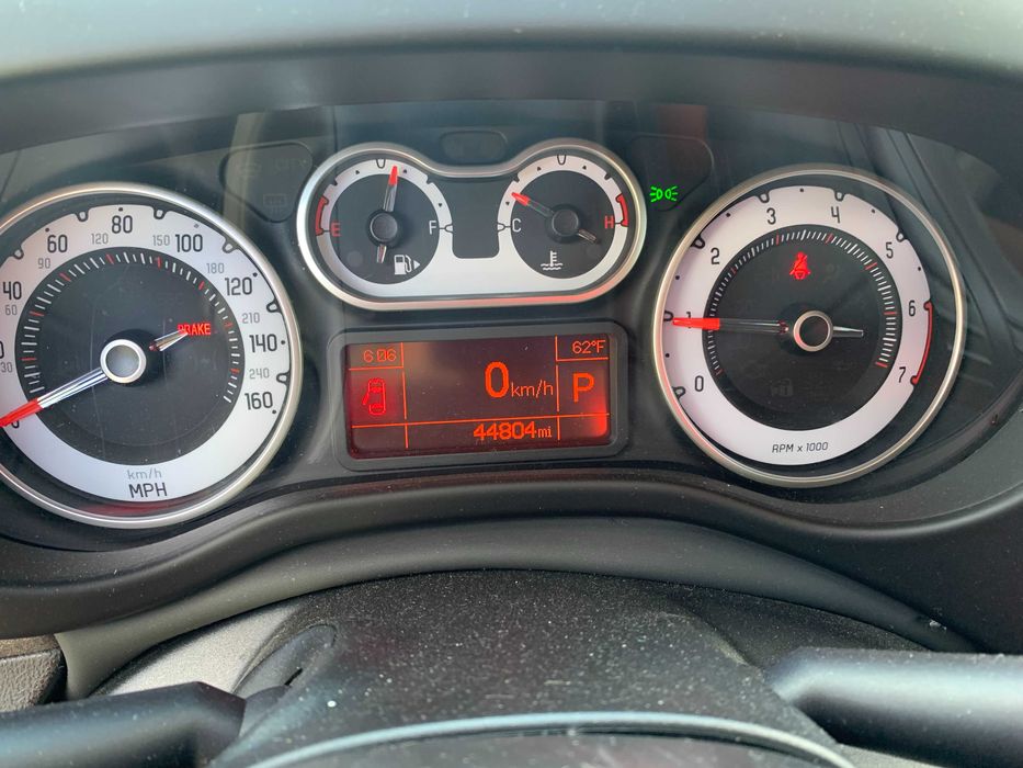 Американський автомобіль Fiat 500 L