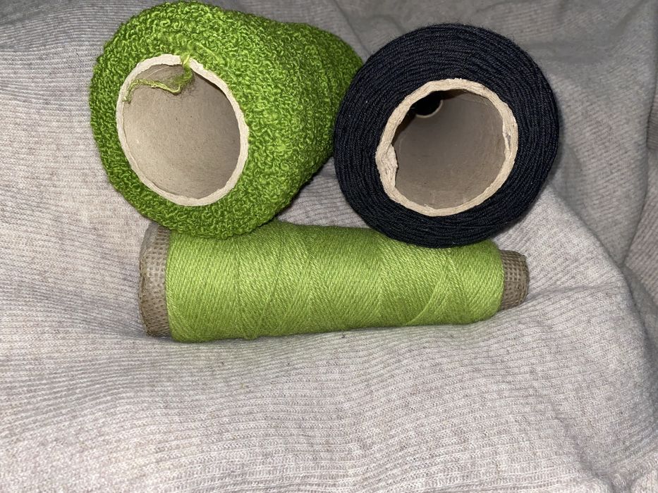 Нитки вовняні вʼязальні лот