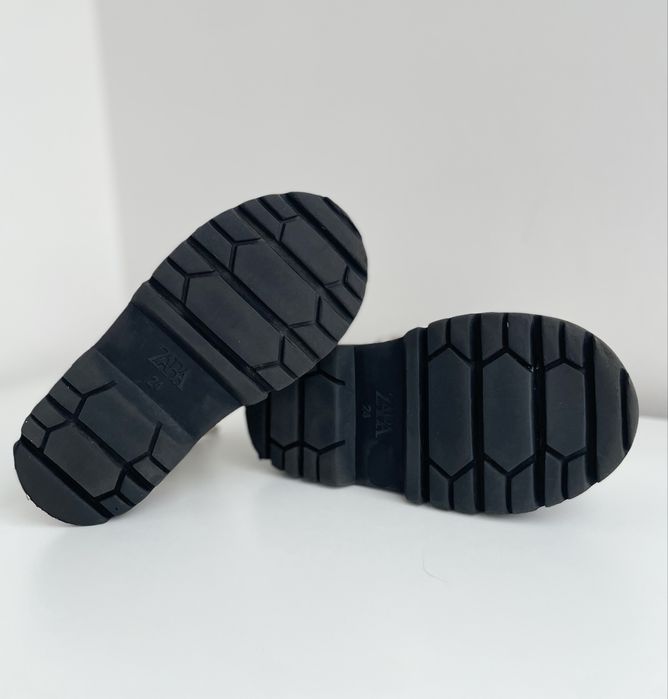 Чоботи Zara 24 розмір / ботінки / чобітки / сапожки