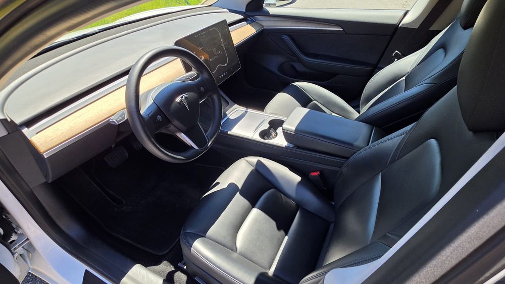 Tesla Model 3 Long Range  Dual Motor AWD