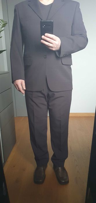 Garnitur marki Bytom brązowy w delikatną kratę