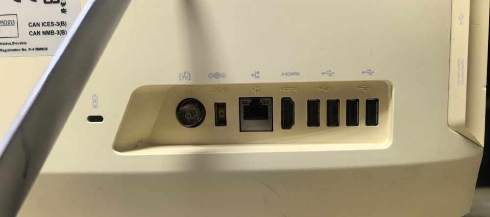 Моноблок Lenovo 10150/i3-4150T/Ram 4gb /HDD no/дефект