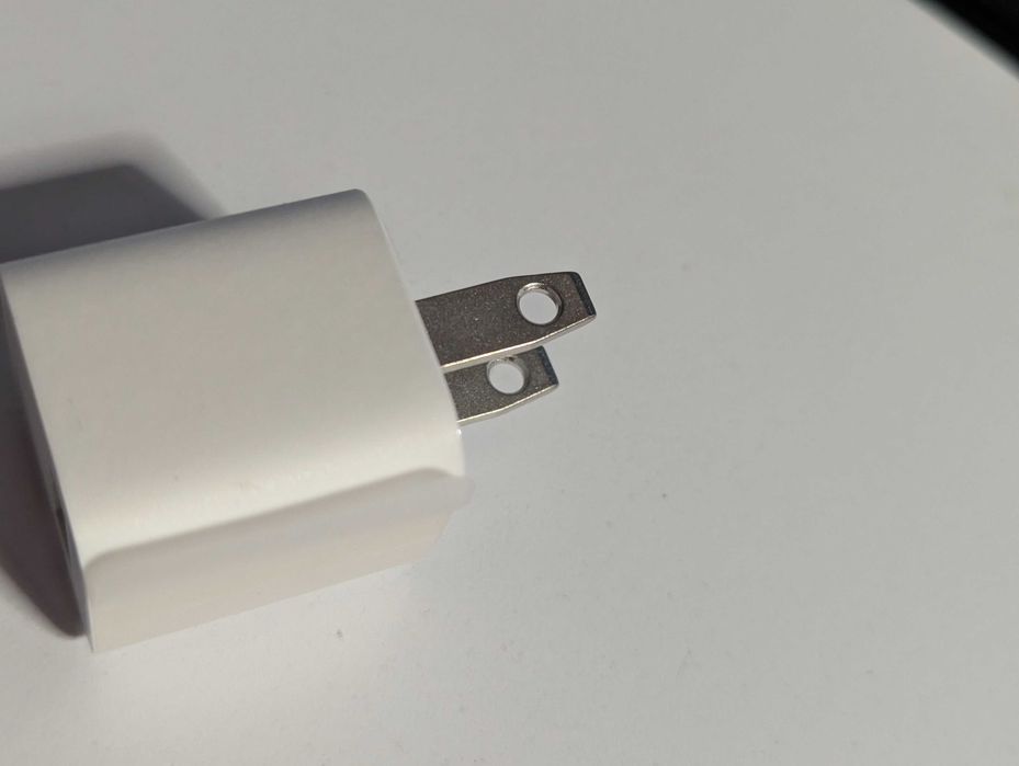 Apple 5 w вт з комлпекту новий Кубік зарядка usb A для айпада / айфона