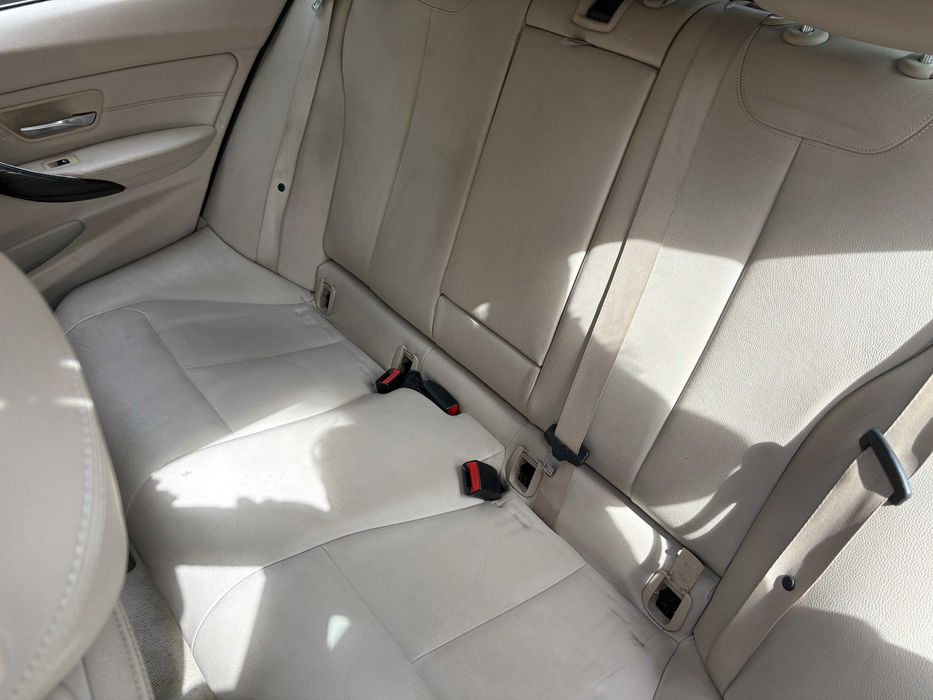 BMW 320d touring - f31 - 10/2012 - 373.000km