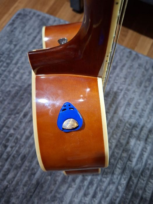 Caravan Music - акустична гітара