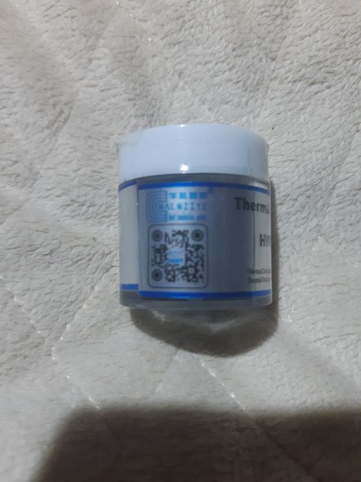 Pasta termiczna HY810