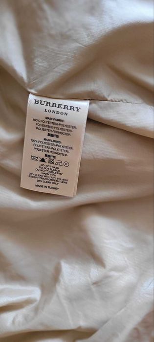Куртка BURBERY.Хлопчача.Розмір S.