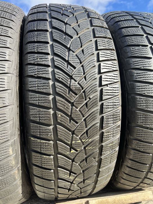 Шини 235/60/17 Goodyear ; Комплект Зима; Резина R17 ; Склад Шин