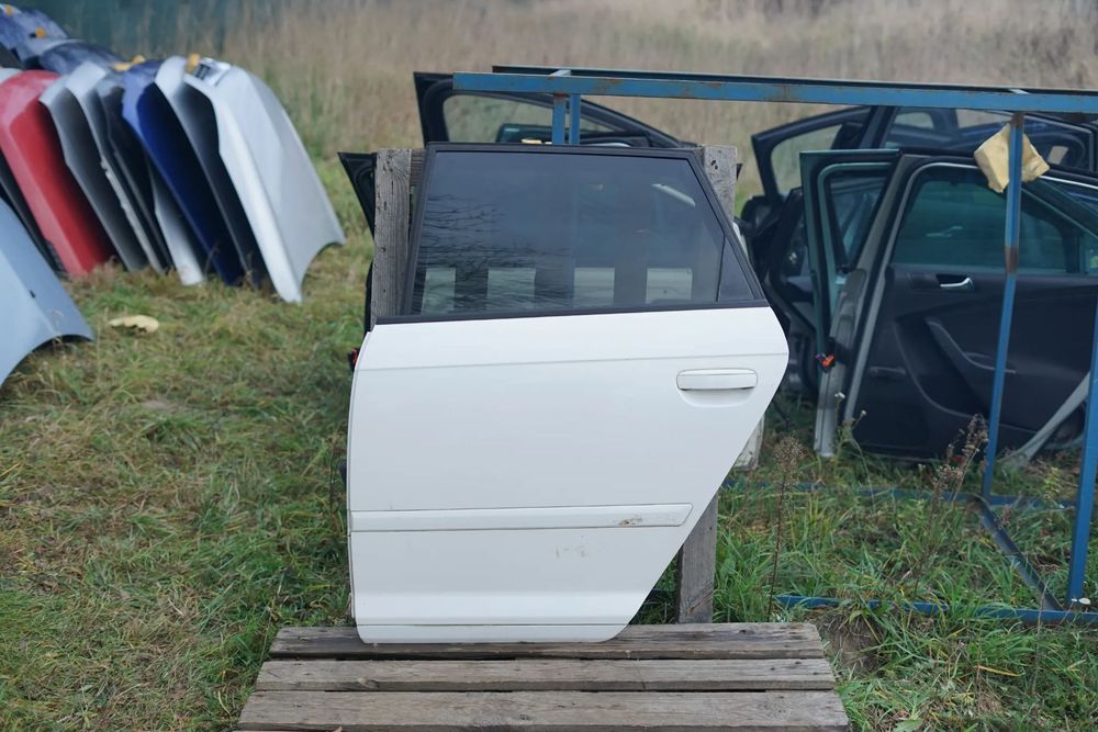 Drzwi tył tylne lewe Audi A3 8P 5d LY9C