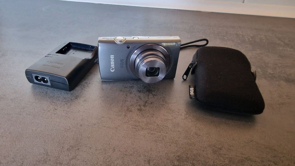 Máquina Fotográfica CANON IXUS 160