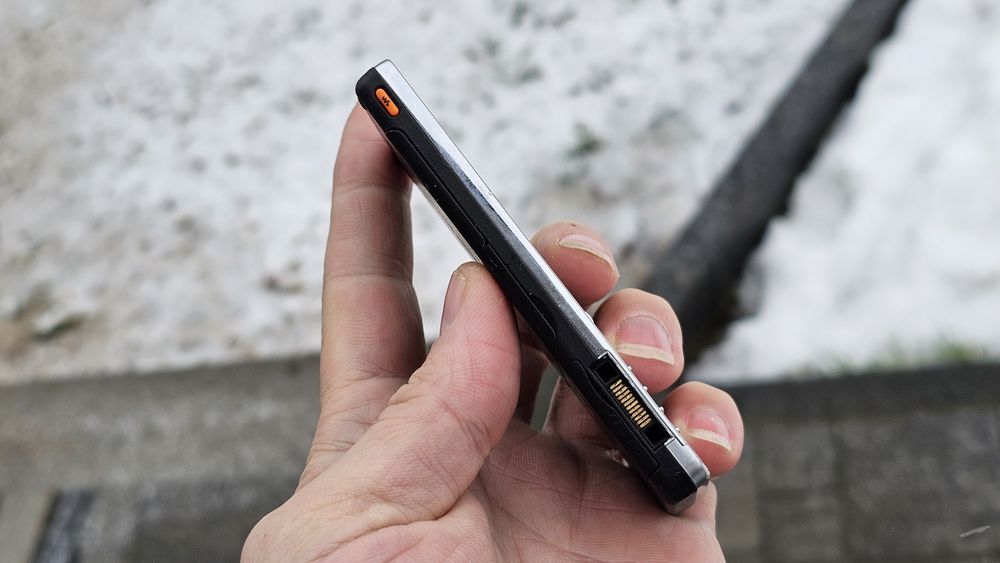 Sony Erucsson W880i. Ładny bez simlocka