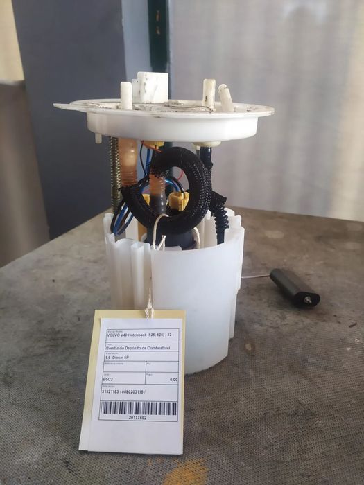 BOMBA DE COMBUSTIVEL VOLVO V40 Hatchback / 31321153 / 0580203115