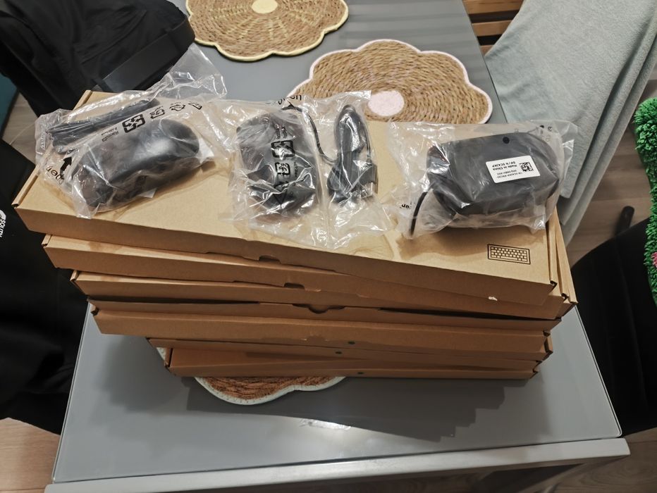 Klawiatury Dell + 3 myszki