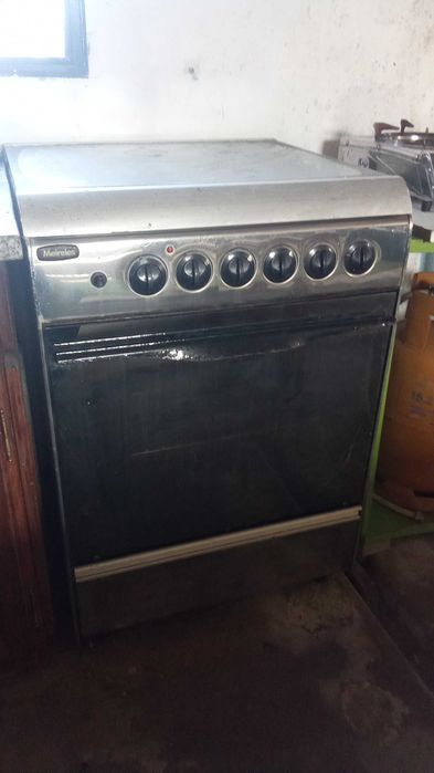 Fogão com forno meireles