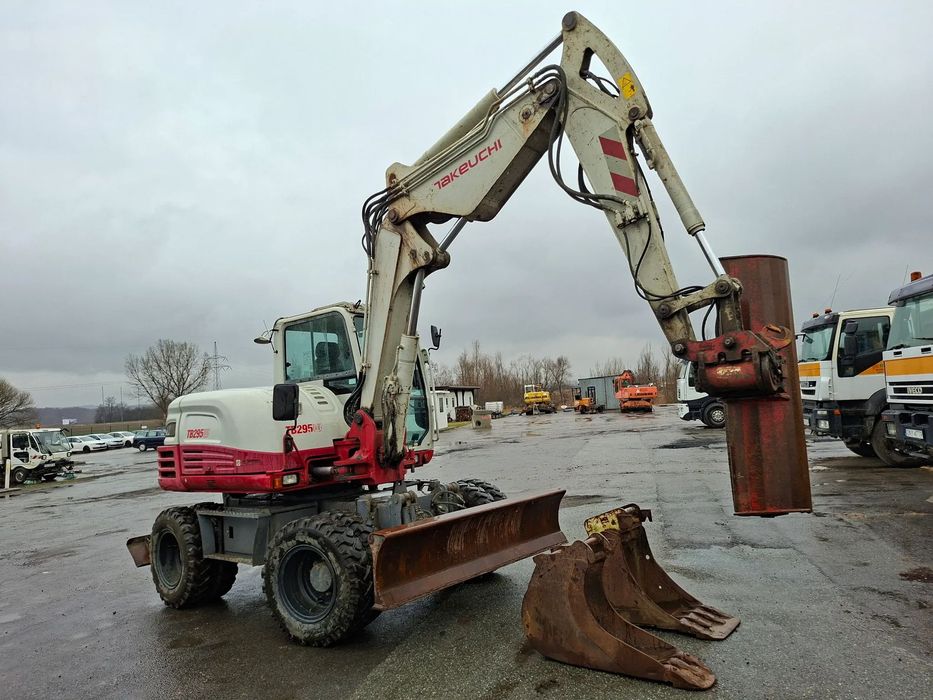 Takeuchi TB295W