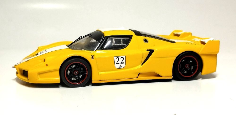 Ferrari F355 (1994-99) Detail Cars + Ferrari FXX Hot Wheels Elit  1/43