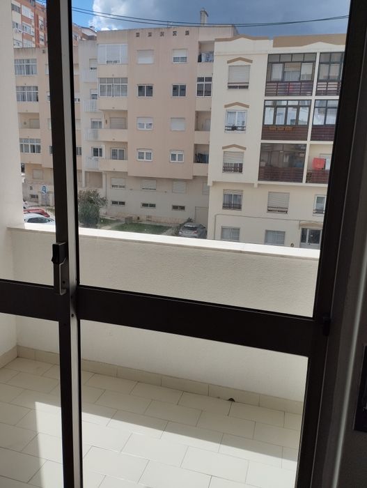 Arrendo T1 em Setubal