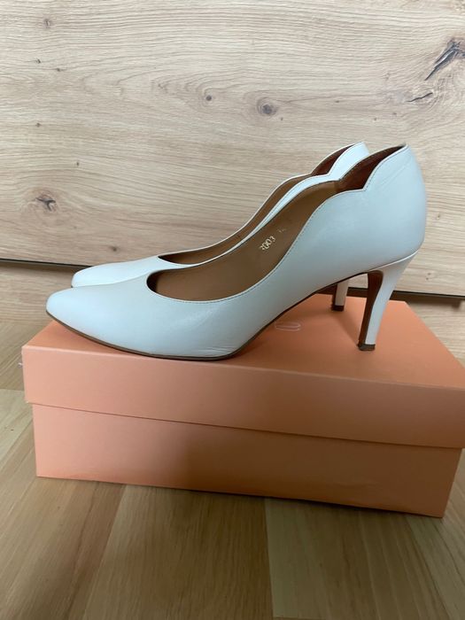 Buty na obcasie białe Anis Erin 39