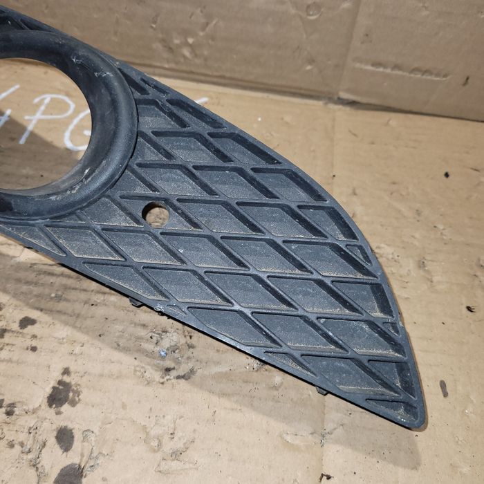 Kratka halogenu zderzaka przód prawa opel astra III H 2007r